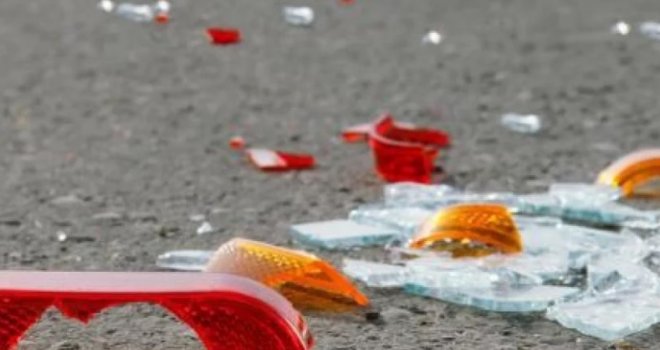 Tragedija kod Prnjavora: 22- godišnji mladić poginuo za volanom Golfa