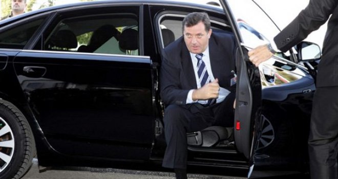 Dodik: 'Kad me zaustave zbog brze vožnje sad kažu - svaka čast, predsjedniče! Izvini, Lukač...'