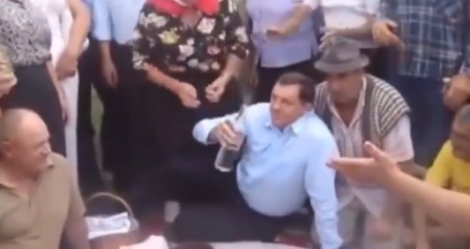 Razveselio se predsjednik RS-a: Evo kako izgleda kad Dodik raspali po šljivovici!