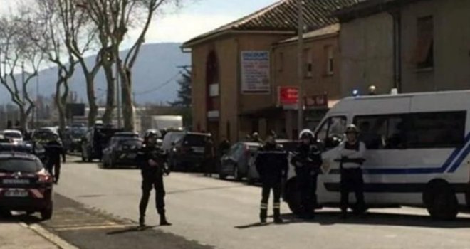 Okončana talačka kriza u Francuskoj: Ubijene dvije osobe, policija likvidirala napadača