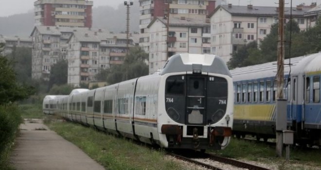 Ovako izgleda luksuzan bh. voz u 21. vijeku: Od Sarajeva do Bihaća i nazad za 62 KM, a ima i kola za spavanje...