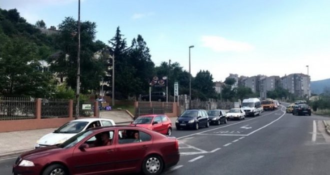 Bura ne jenjava: Mostarci i Banjalučani blokirali ceste zbog cijena goriva