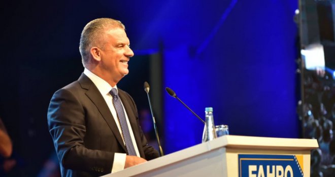 Fahrudin Radončić na konvenciji u Sarajevu: Bošnjake neće voditi anonimus, moja kandidatura je iznuđena