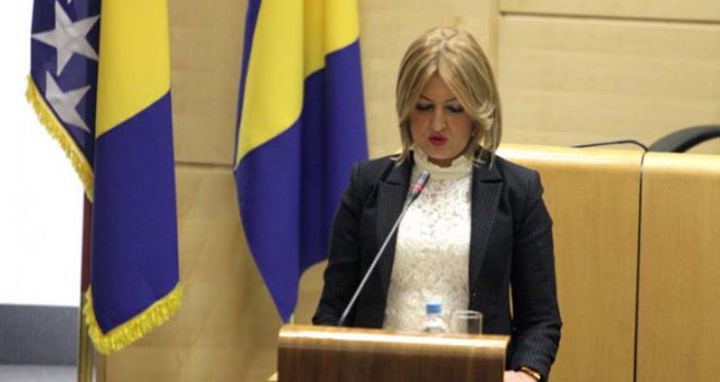Potvrđena optužnica protiv bivše dopredsjedavajuće Vesne Švancer i vozačice Parlamenta FBiH Azre Džafić