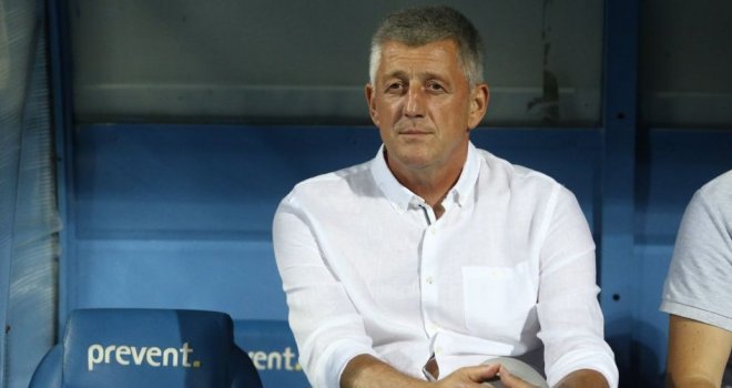 FK Sarajevo kažnjeno zbog Musemićevog neprikladnog oblačenja: Šta je sporno u lanenoj košulji, hlačama i patikama?