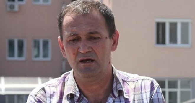 Na silu doveden: Lišen slobode Borislav Radovanović, bivši policijski inspektor, bloger i član grupe 'Pravda za Davida'