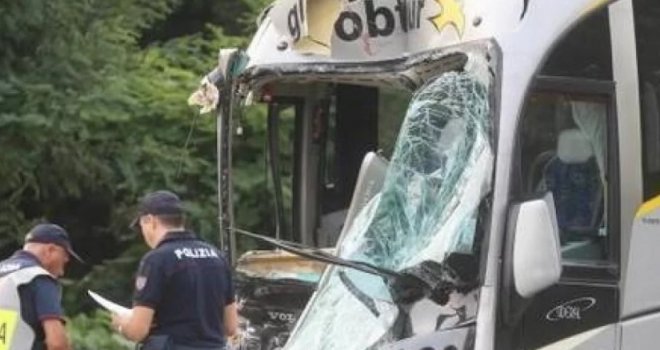 Objavljen snimak sa mjesta stravične nesreće Globtourovog autobusa koji je prevozio srednjoškolce
