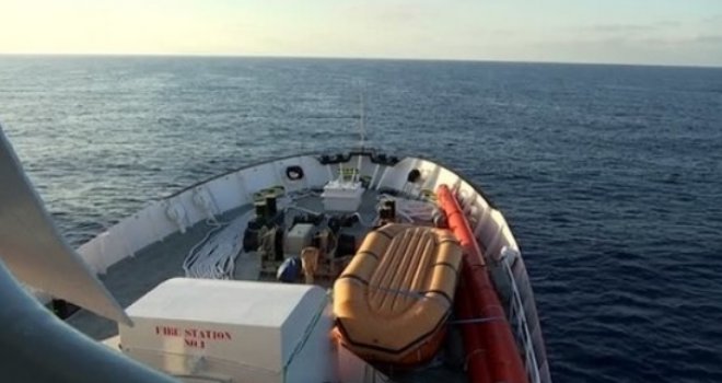 Drama na švicarskom teretnom brodu:  Otet državljanin BiH, pirati se uspeli ljestvama, prerezali žicu i...