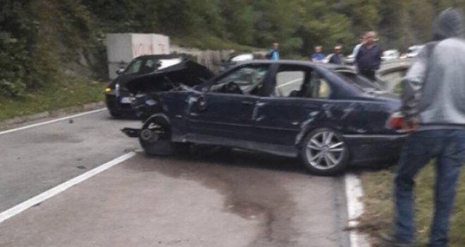 Teška nesreća kod Jablanice: BMW-om se zabio u betonski zid