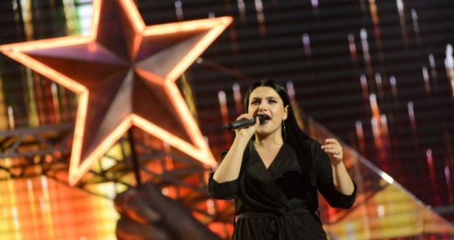 Opet oduševljava: Ilma Karahmet 'razvalila' izvedbama u showu Zvijezde