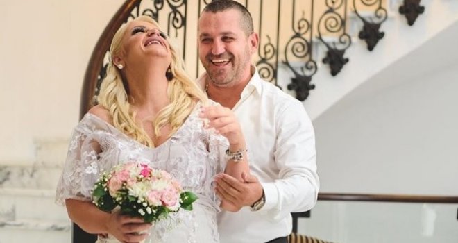 Udala se Sara Huremović: Svi je znaju kao majku blizanki sa Down sindromom, rekli su joj da ih se odrekne... 