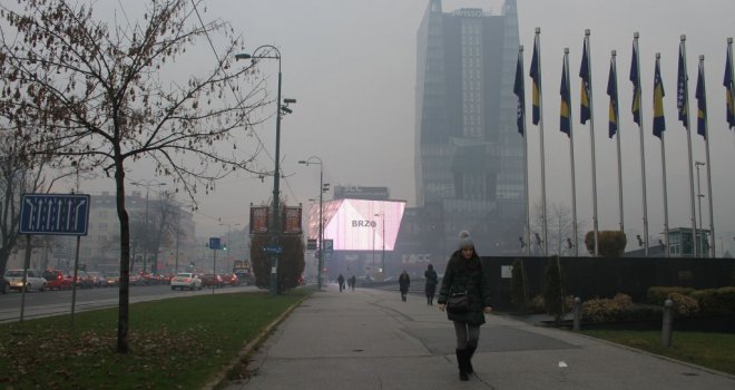Građani Sarajeva opet udišu zagađen i nezdrav zrak: Evo šta pokazuju mjerenja
