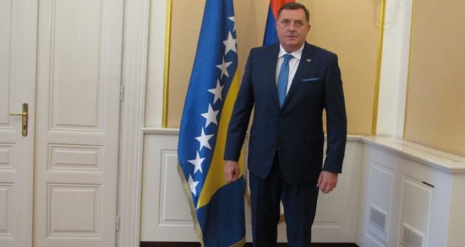 Milorad Dodik otkazao konsultacije zbog zastave