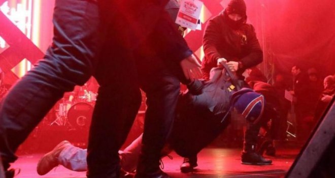 Umro gradonačelnik Gdanjska nakon što je izboden nožem, snimljen jezivi napad