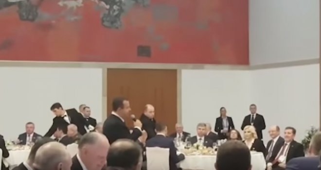 Kad Dačić Putinu zapjeva Kalinku: Evo i tog famoznog nastupa