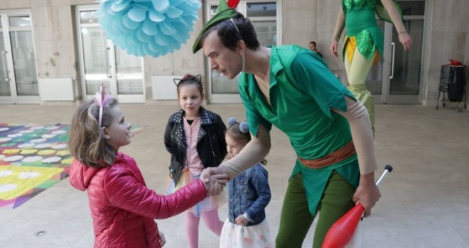 Žongleri, bubnjari, klaunovi i Petar Pan najavili Festivala dječje umjetnosti: Bit će veselo!