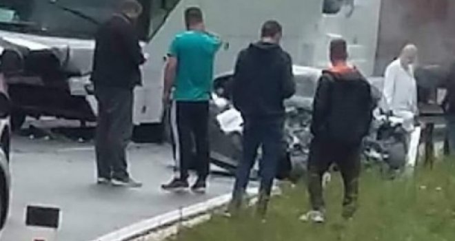 Stravična nesreća kod Jablanice: Sudarili se autobus i automobil, jedna osoba poginula