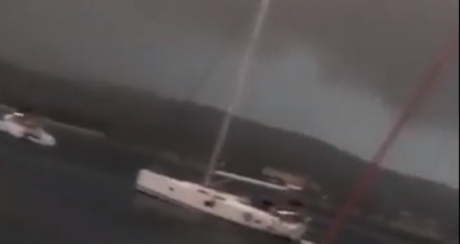Snimao oluju na Visu: Grom udario jedrilicu nekoliko metara od njega