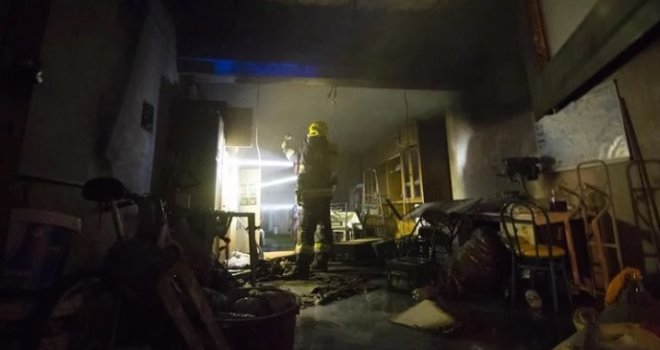 Izgorio apartman na Jadranu u kojem je odsjeo mladi par iz BiH: Muškarac u šoku nakon što se nagutao dima