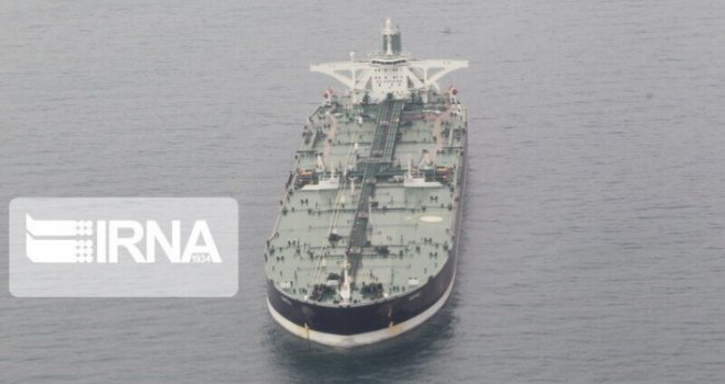 Iranski naftni tanker raketiran u Crvenom moru u blizini Džede