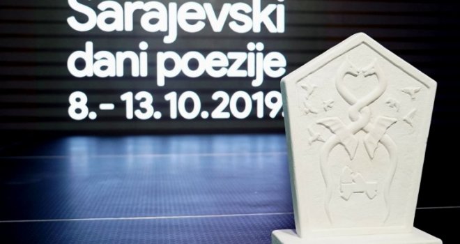 Nagrada Sarajevskih dana poezije dodijeljena Miloradu Popoviću, 'Bosanski stećak' ide na Cetinje