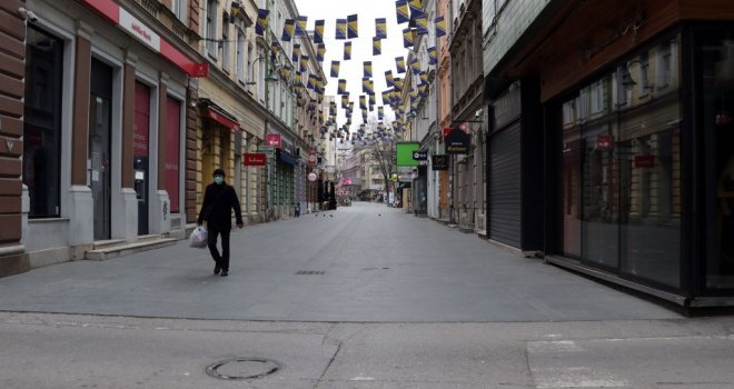 Sarajevske ulice i danas uglavnom prazne, građani poštuju preporuke: U 18 sati počinje policijski sat u FBiH