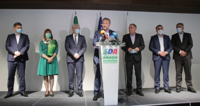 SDA odgovara: Džaferović je branio državu, a Dodik bio u skupštini koja je osmislila genocid!