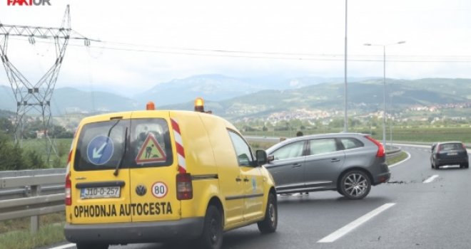 Lančani sudar na autoputu kod Sarajeva, ima povrijeđenih