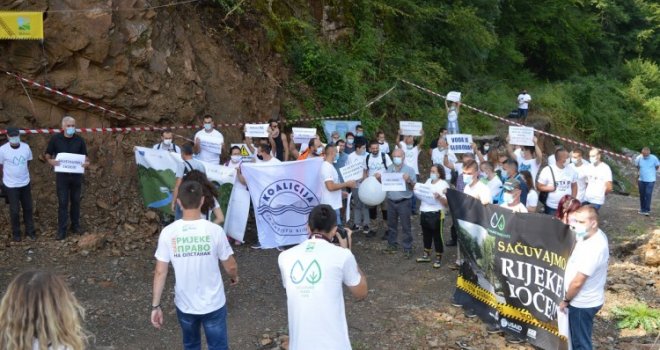 Građani na nogama: Održan protest zbog izgradnje hidroelektrane na rijeci Bjelavi