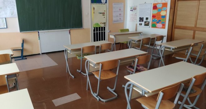 Sindikati obrazovanja u KS protiv povratka u učionice: Nastavni proces održavati online
