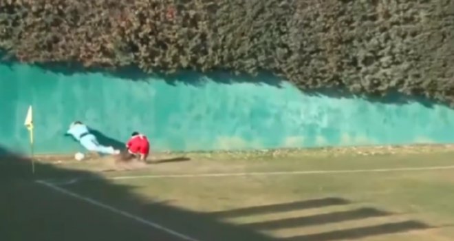 Fudbaler Željezničara udario glavom u zid terena, pogledajte kako je to izgledalo