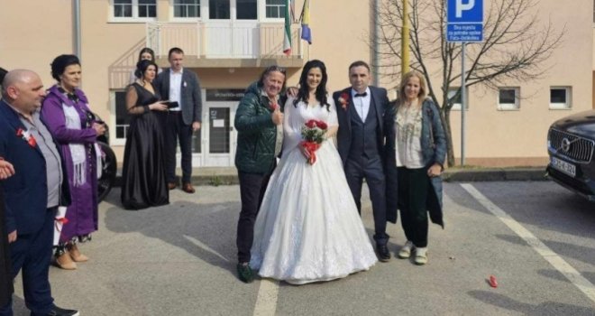 Oženio se načelnik Ustikoline Mujo Sofradžija: Nevjesta blistala u bijelom, kum bio Sejo Brajlović  