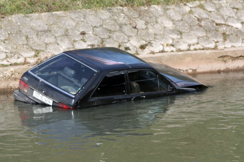 auto-miljacka