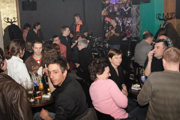 the pub8