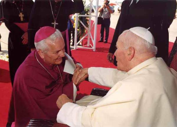 Papa Jovan Pavle Drugi u Banjaluci / foto: biskupija-banjaluka.com