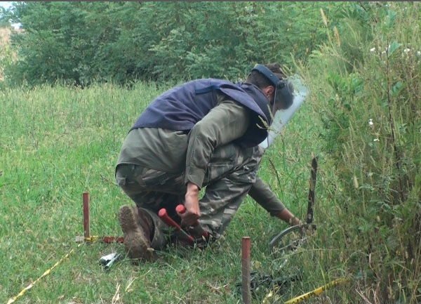 Deminer
