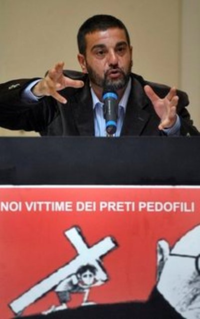 Italija protest protiv sveštenika zlostavljača