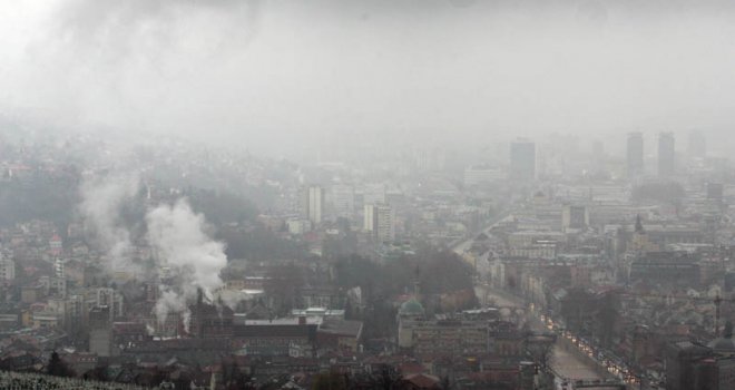 Ne vidi se prst pred nosom i trujemo se već par sedmica, ali ne: 'Ovo ne zahtijeva vanredne mjere,  mada dugoročno...'