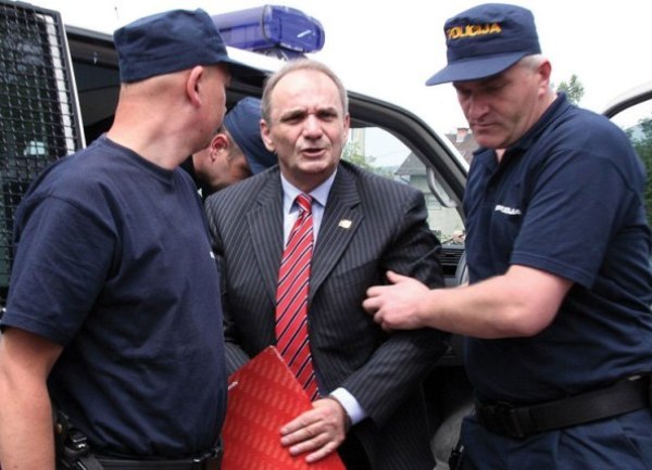 Feljton B.Glavaš