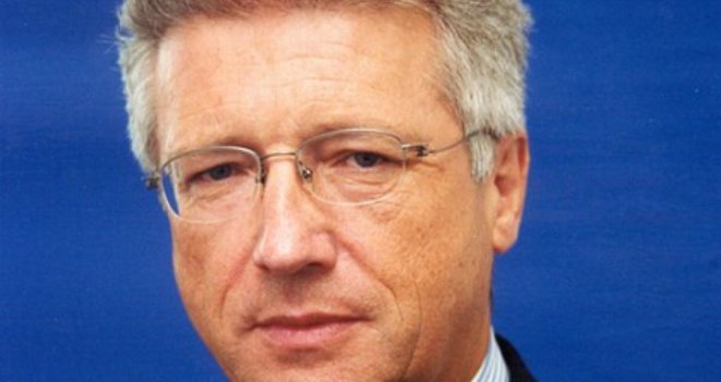 Wolfgang Petritsch: Vučić je elegantno riješio referendum, jer očito je da se radilo o 'spašavanju nečije kože'