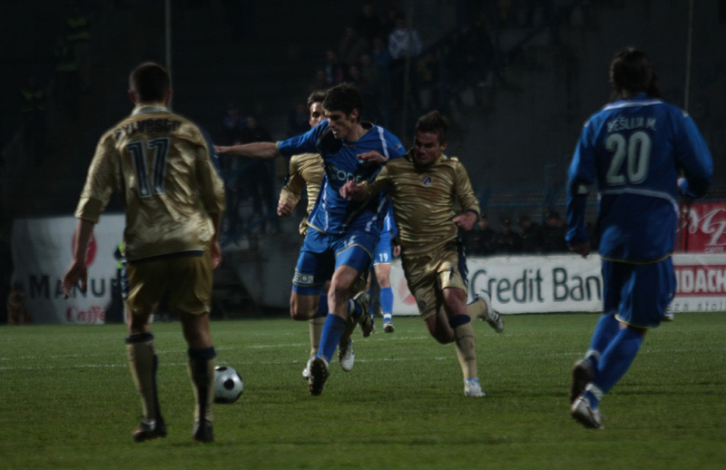 U okviru obilježavanja 90. rođendana FK Željezničar je na Grbavici ugostio zagrebački Dinamo, a susret je završen remijem/ Foto: DEPO PORTAL