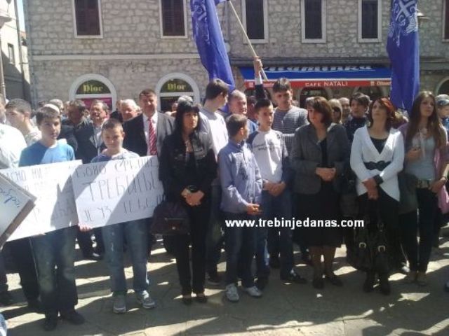 Miting podrške Vučureviću u Trebinju