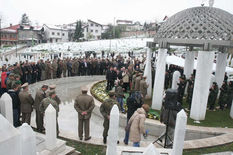 Odata počast šehidima i poginulim borcima/ Foto: DEPO PORTAL