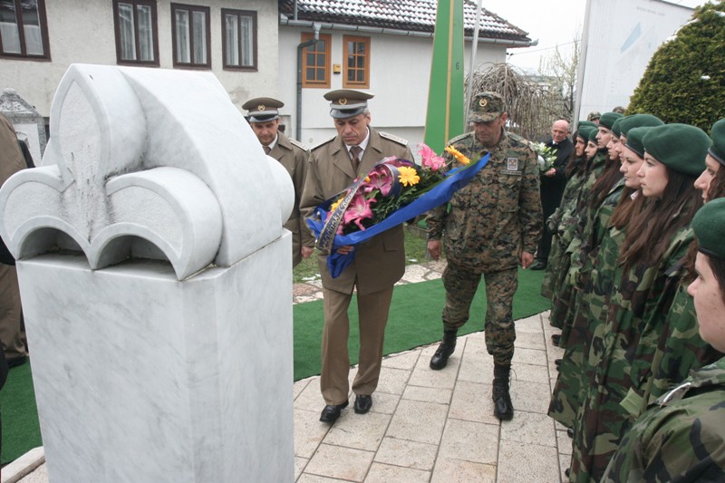 Odata počast šehidima i poginulim borcima/ Foto: DEPO PORTAL