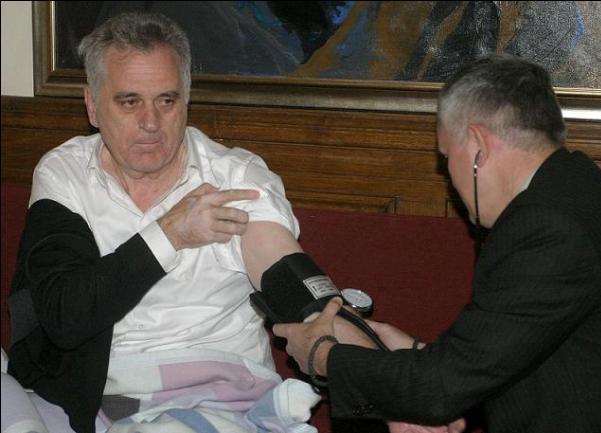 Tomislav Nikolić štrajka glađu i žeđu