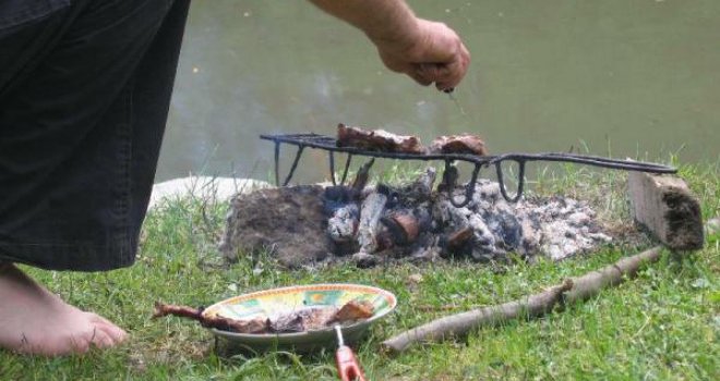 Gdje će Bosanci i Hercegovci provesti prvomajske praznike: Neko će roštiljati, a oni sa dubljim džepom putovati uglavnom u...