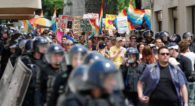 Neredi na splitskoj gej paradi, foto: Cropix