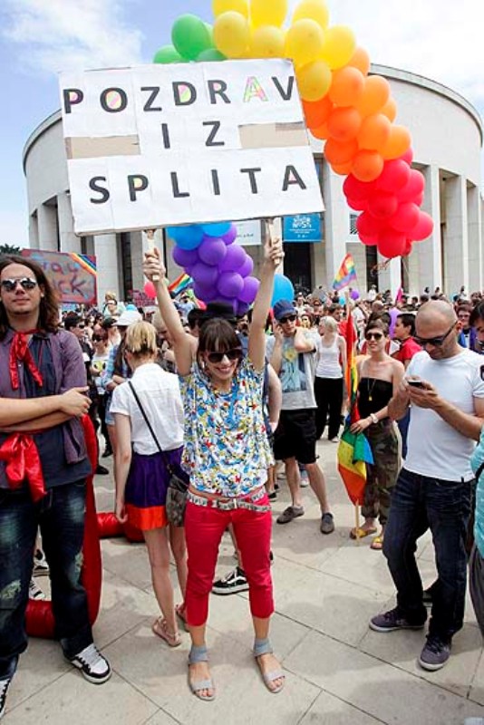 Jubilarni deseti Zagreb Gay Pride započeo je okupljanjem na Trgu žrtava fašizma u 14 sati/ Foto: Cropix