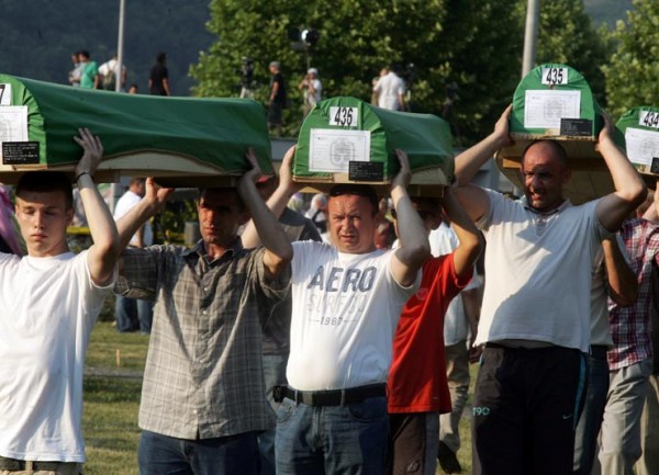 Potočari, 10. 07. 2011. NASLOVNA