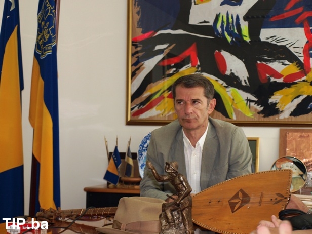 Rukopisi Derviša Sušića predati Arhivu TK